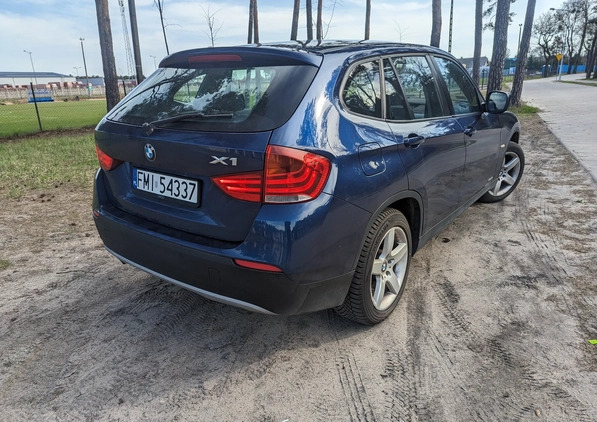 BMW X1 cena 41900 przebieg: 124000, rok produkcji 2011 z Piaski małe 67